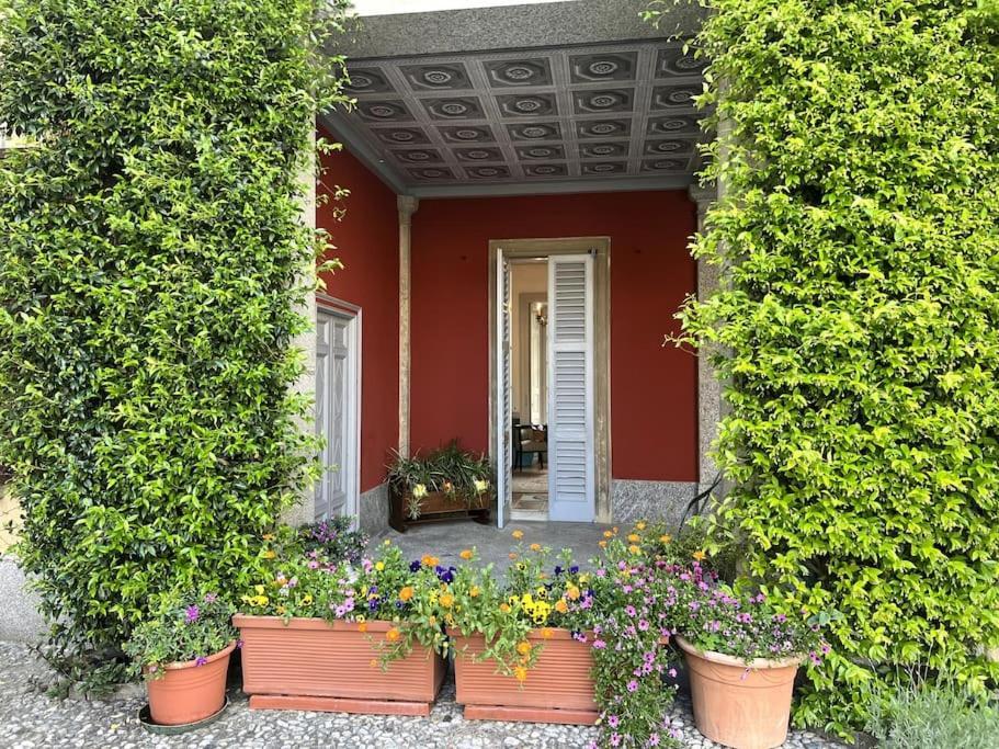 Stazione Canzo Exteriör bild