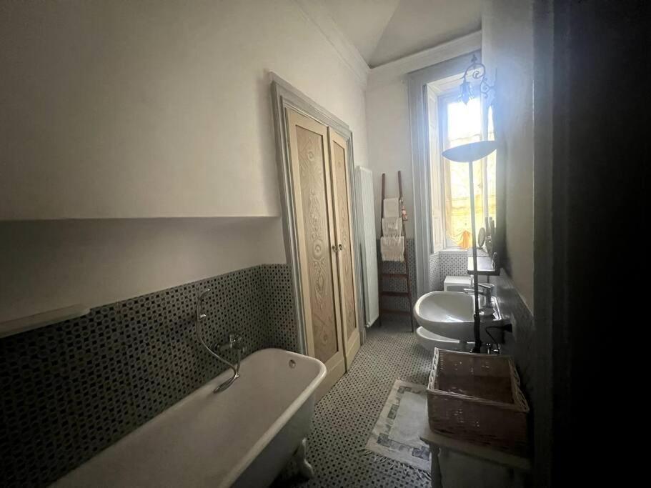 Stazione Canzo Exteriör bild